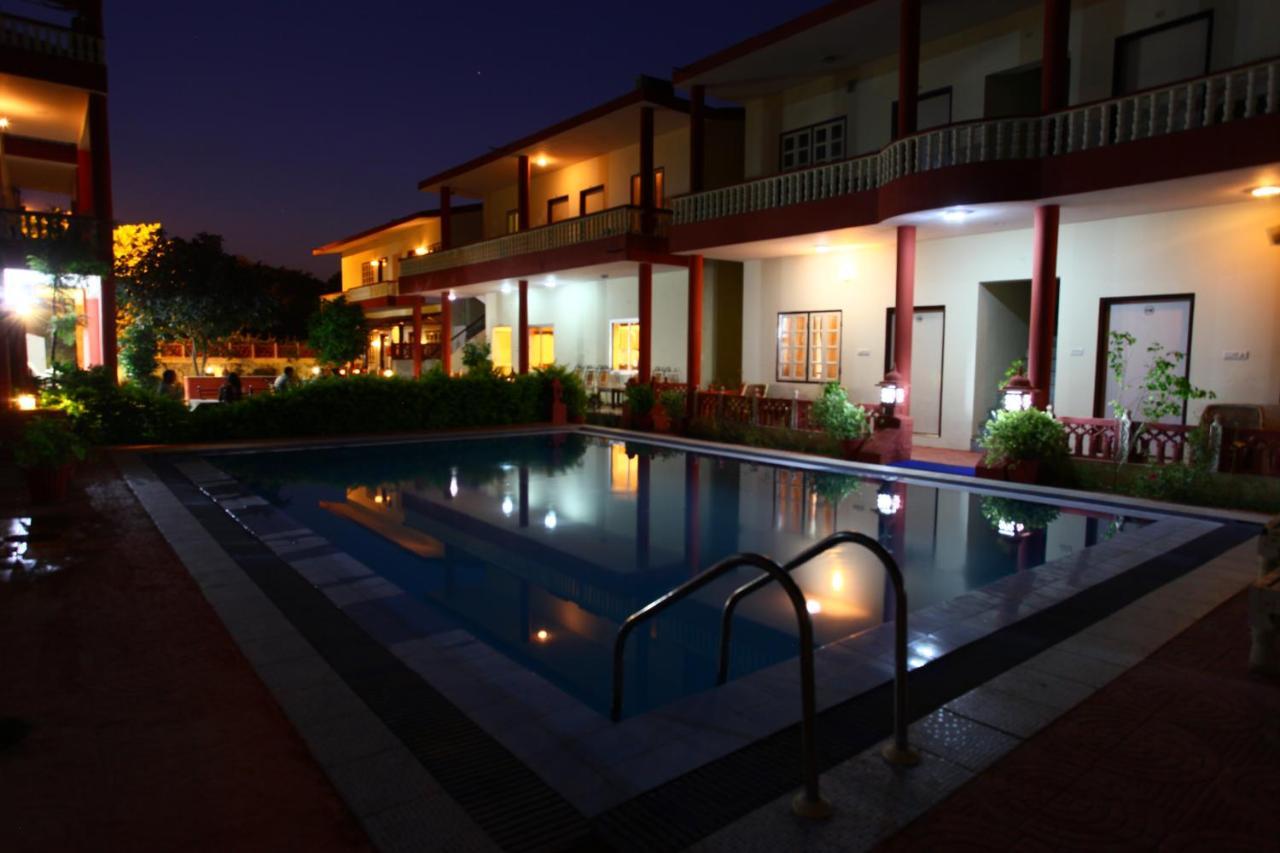 Tiger Safari Resort Савай Мадхопур Екстериор снимка
